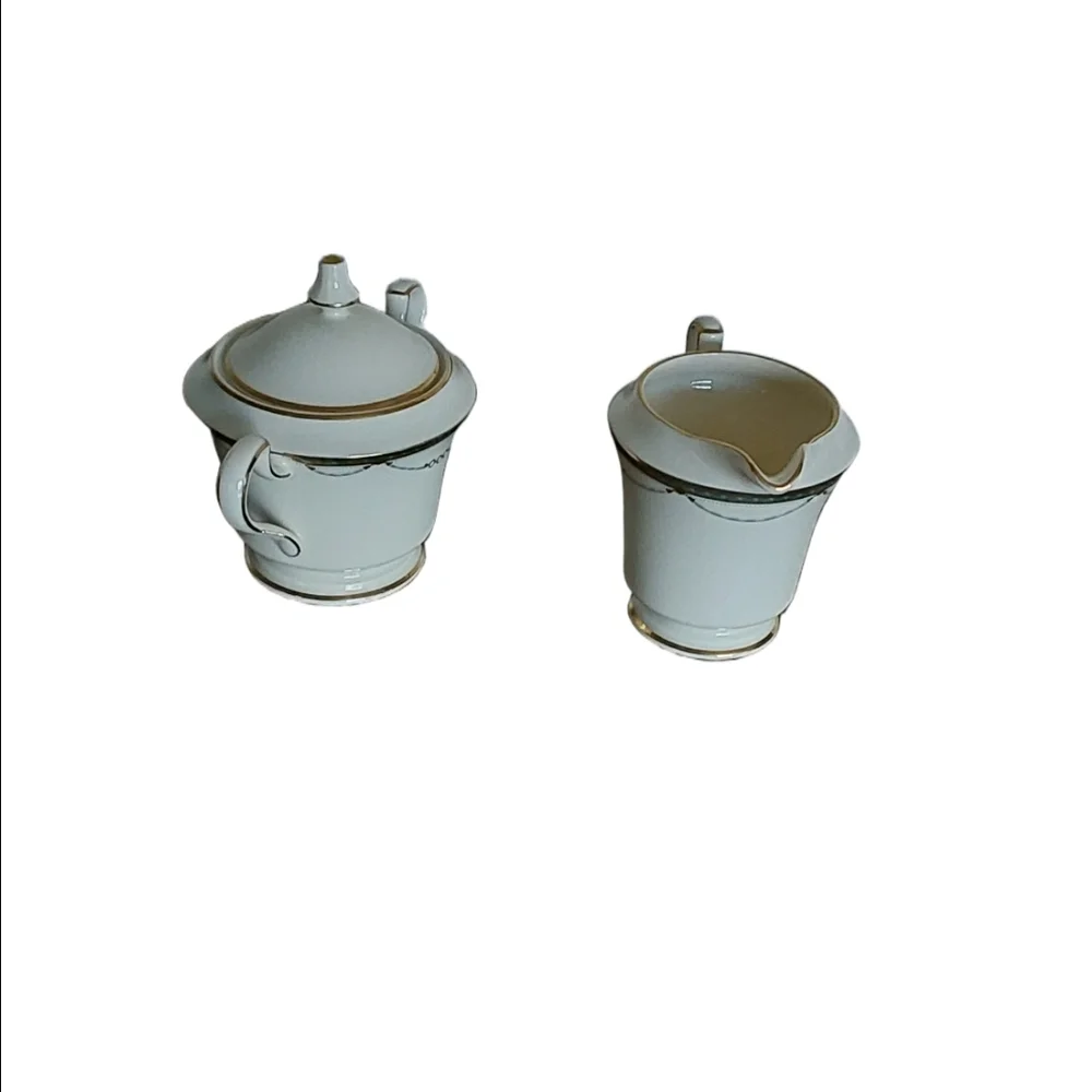 Mikasa White and‎ Gold Sugar and Creamer Set